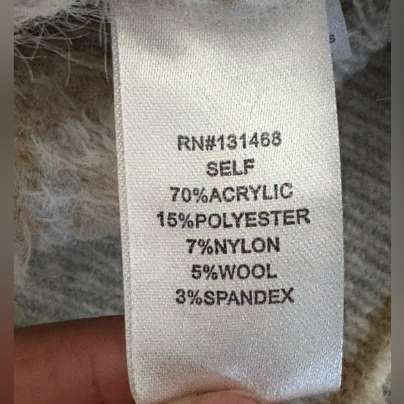 FATE Gray Fair Isle Fuzzy Knit Sweater Size S Cozy Winter - Picture 5 of 5